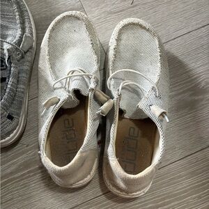 Hey Dude Women's Cream Moccasins